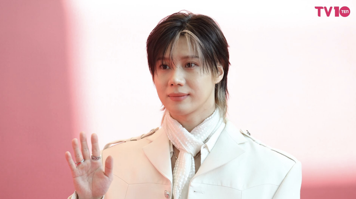 Taemin muss seine sechs geplanten Konzerte in Nordamerika verschieben. Teile seiner Tour- und Produktionscrew warten noch auf ihre US-Visa. Bild: Bild: TV10 / Wikimedia Commons