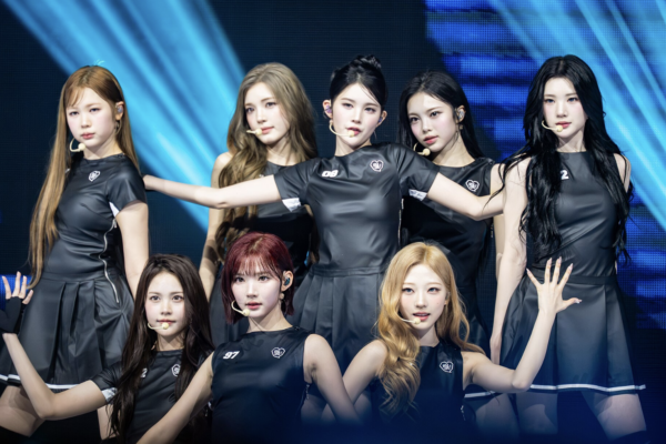 Hearts2Hearts eröffnen neues K-Pop Format von Spotify in Seoul