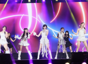 KARA gehören zu den Gruppen der zweiten K-Pop-Generation, die nach längeren Pausen wieder gemeinsam aktiv wurden. Ende 2025 trat die Gruppe bei der Silvesterveranstaltung in Taipeh auf.